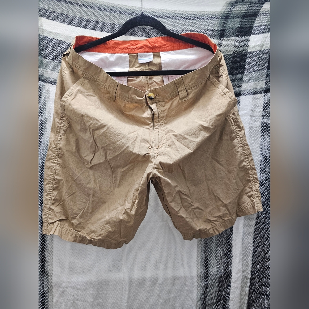 Men's Columbia. Short